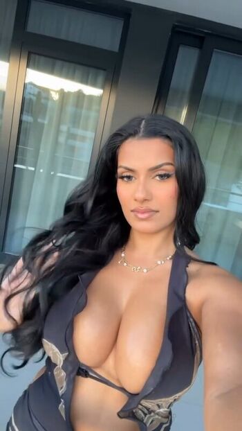 Full leaked Abida private onlyfans photo