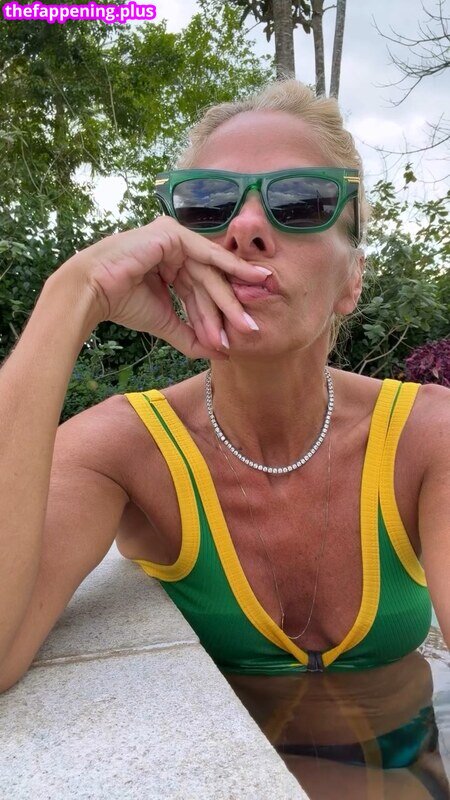 Adriane Galisteu / galisteuoficial Foto OnlyFans Nuda #386