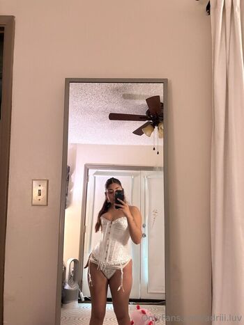 Full leaked Adriii luv private onlyfans photo
