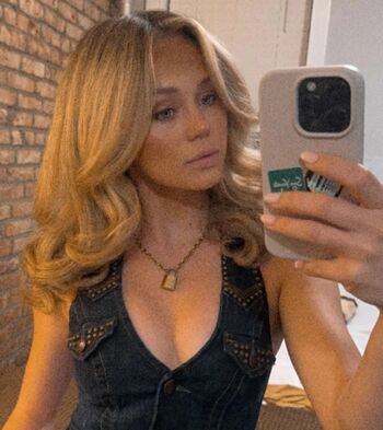 AI Generated Celebrity Nudes