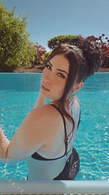 Full leaked Ailenax private onlyfans photo