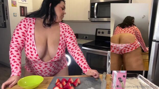 Full leaked Aintnowifey private onlyfans photo