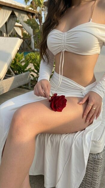 Full leaked Alasmin naaz private onlyfans photo