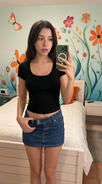 Full leaked Alexiacaste  page private onlyfans photo