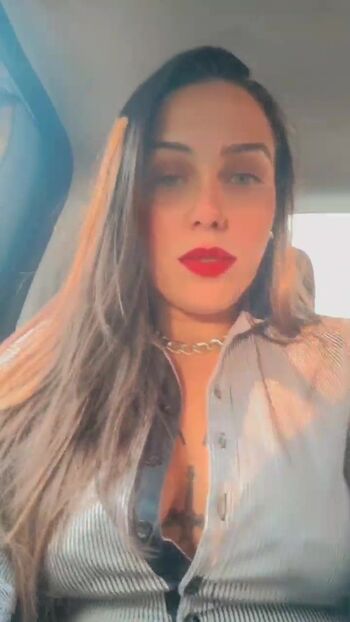 Aline Adeliana