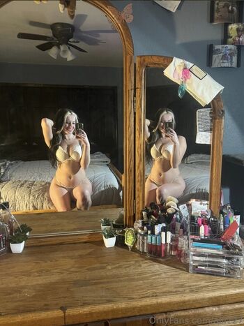 Full leaked Alli trudell private onlyfans photo