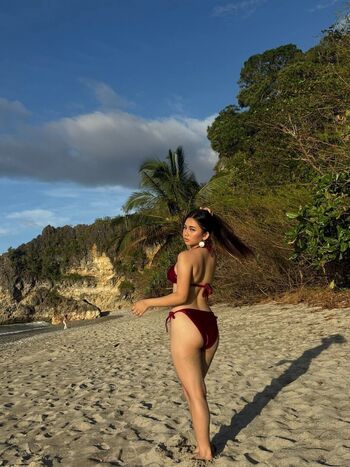 Allysa Amogues