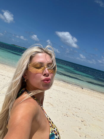 Full leaked Alyssa hyde private onlyfans photo