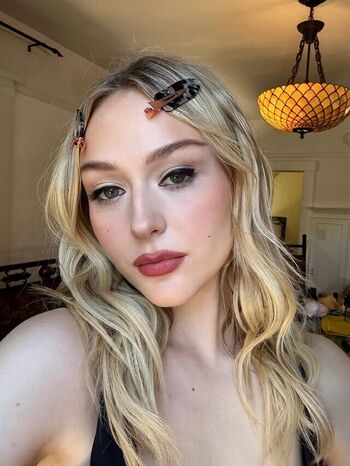 Alyvia Alyn Lind