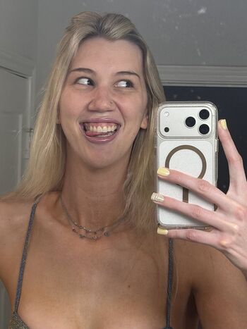 Full leaked Amazonalli private onlyfans photo
