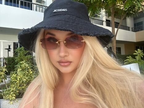 Full leaked Amber koltzow bastick private onlyfans photo