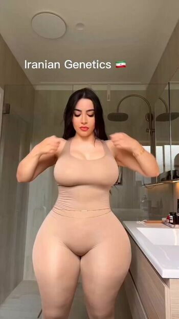 Amelia.curvy