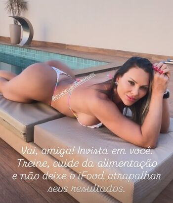 Ana Cláudia Lopes