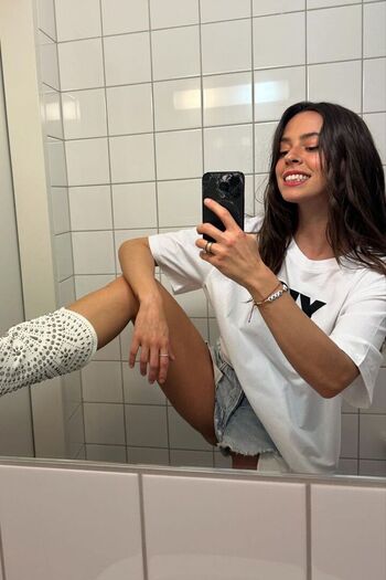 Full leaked Anessa mai private onlyfans photo
