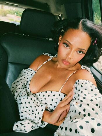 Angela Simmons