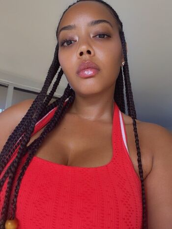 Angela Simmons