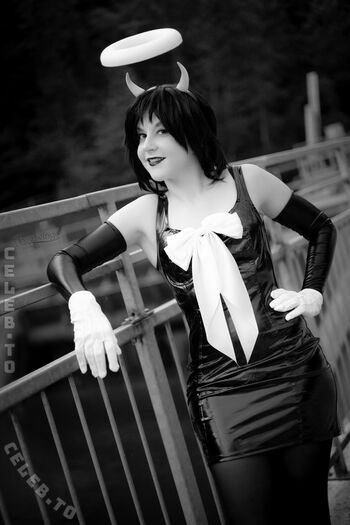 Angelwings_Cos