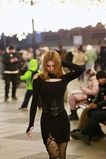 anita_raev