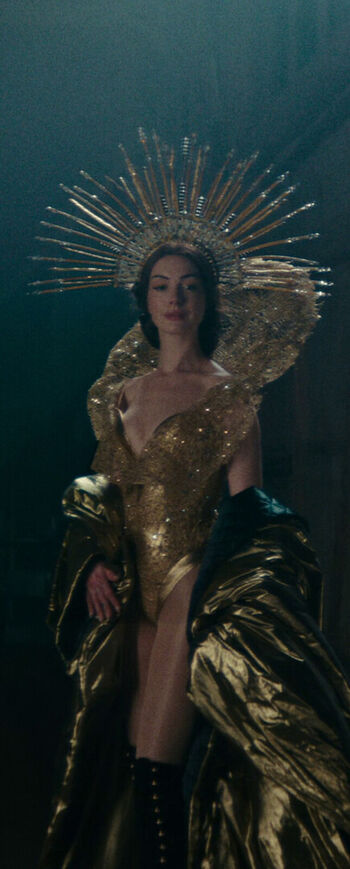 Anne Hathaway