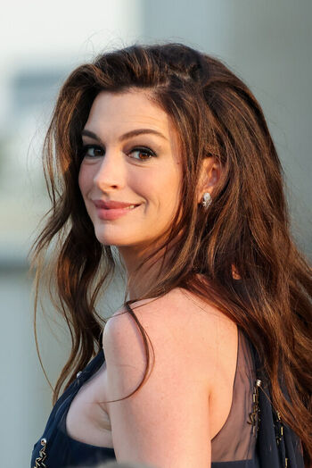 Anne Hathaway