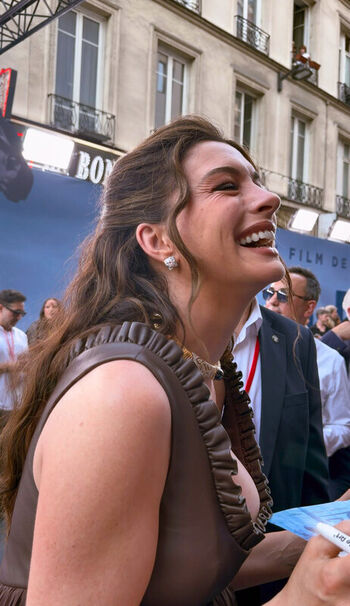 Anne Hathaway