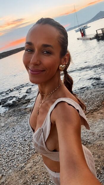 Full leaked Annemarie carpendale private onlyfans photo