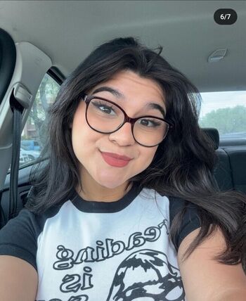 Full leaked Anniesbookstore private onlyfans photo