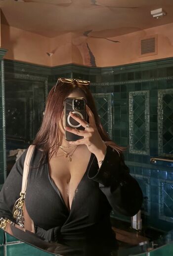 Full leaked Annn g private onlyfans photo