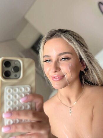 Anya Blooms