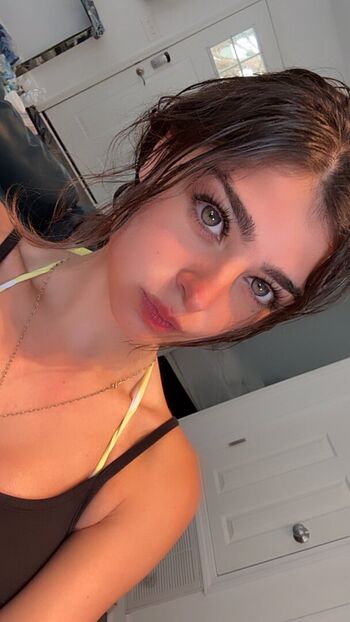 Full leaked Aruuu private onlyfans photo