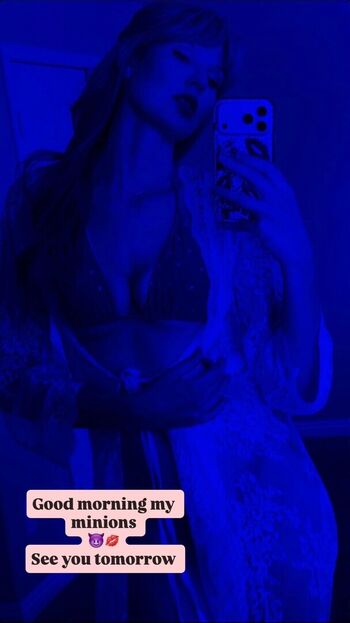 Ashley Leechin Itsjustblondie