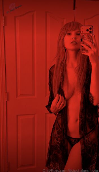 Ashley Leechin Itsjustblondie