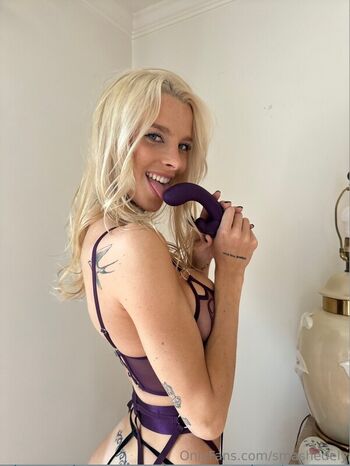 Ashley Matheson Smashedely