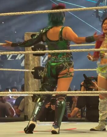 Asuka WWE