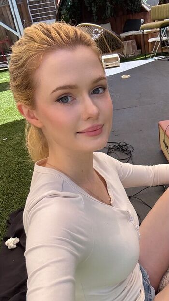 Full leaked Avalon warren private onlyfans photo