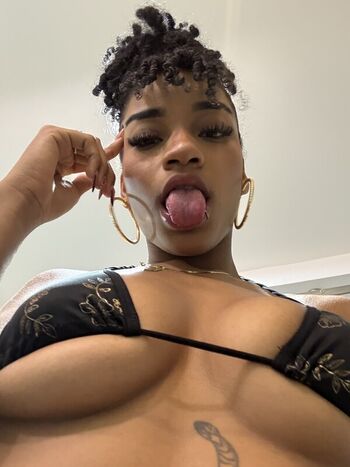 Full leaked Avamystiquex private onlyfans photo