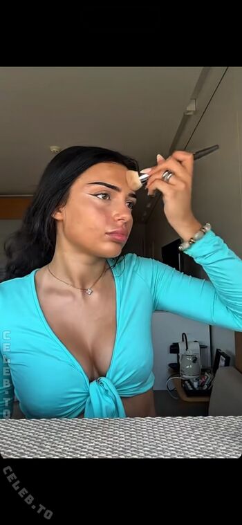 Full leaked Avendaaxs private onlyfans photo