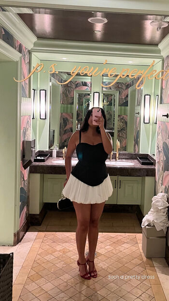 _ayushaaaa__