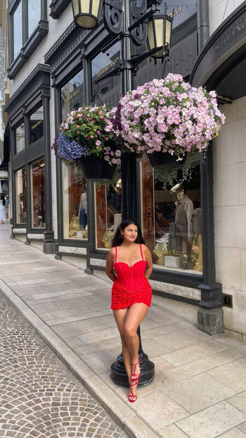 _ayushaaaa__