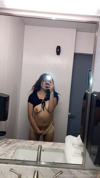 Full leaked B byg rl private onlyfans photo