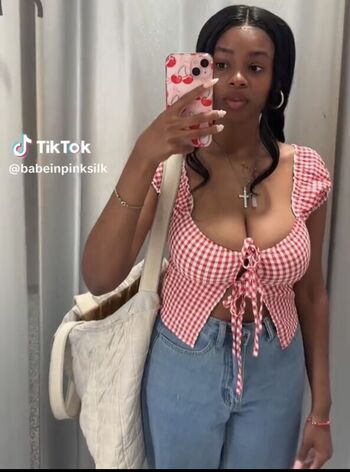 Full leaked Babeinpinksilk private onlyfans photo