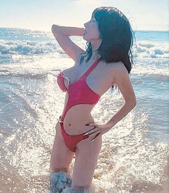 Bai Ling