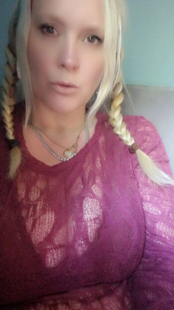 Bella_Squirts