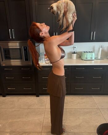 Bella Thorne