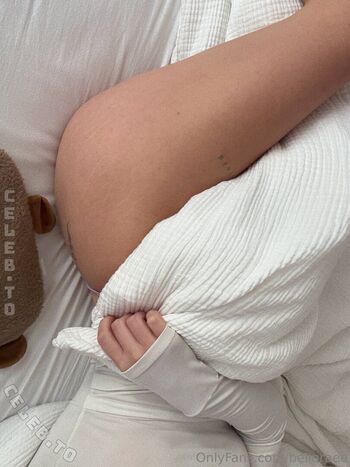 Full leaked Bellaraee page private onlyfans photo