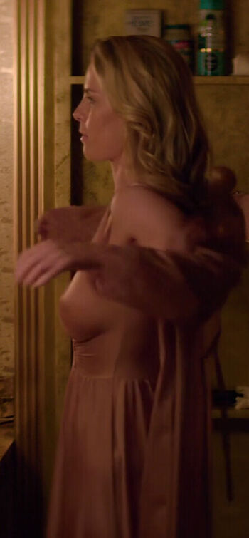 Betty Gilpin