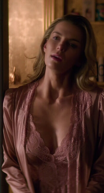 Betty Gilpin