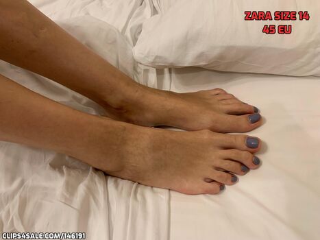 Bigfeetgirls