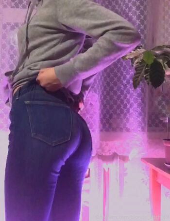 blonde_bitch_69