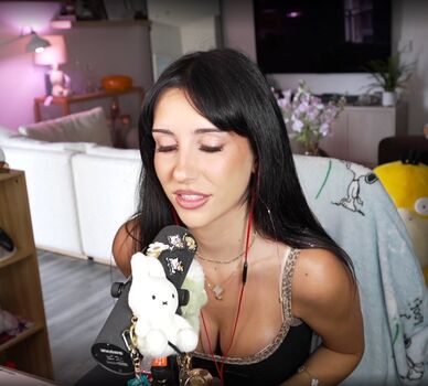 Full leaked Brieanneroksa private onlyfans photo